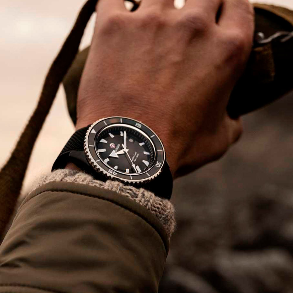 Captain Cook High-Tech Ceramic Diver - Image 5